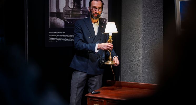 Plakat Wystawa „W cieniu gigantów” w Hydropolis. Nowe terminy oprowadzania