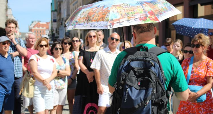 Plakat Wokół Starego Miasta i Ostrowa Tumskiego - (Nie)oczywisty spacer z przewodnikiem na powitanie sezonu