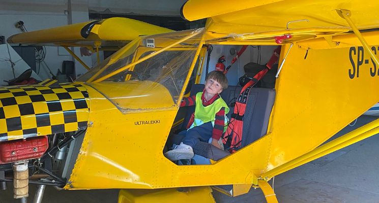 Plakat Przygoda na lotnisku Mirosławice - dla dzieci i rodziców