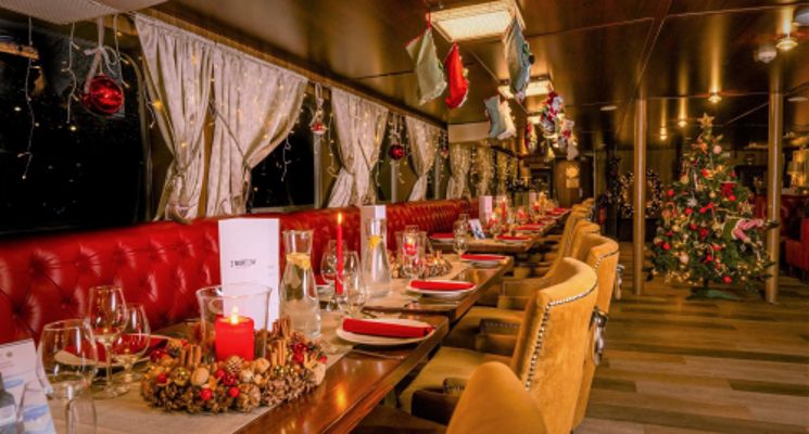 Plakat Rejsy z Mikołajem i Elfem - STATEK WRATISLAVIA