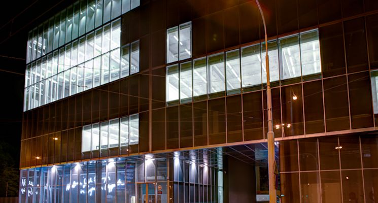 Plakat Noc Muzeów - Akademia Sztuk Pięknych we Wrocławiu, budynek CSU.CI i Galeria NEON ASP Wrocław
