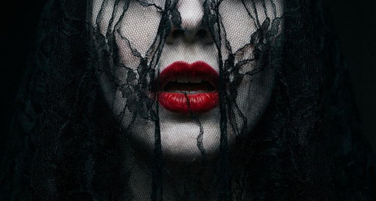 Plakat Seans spirytystyczny – Szepty