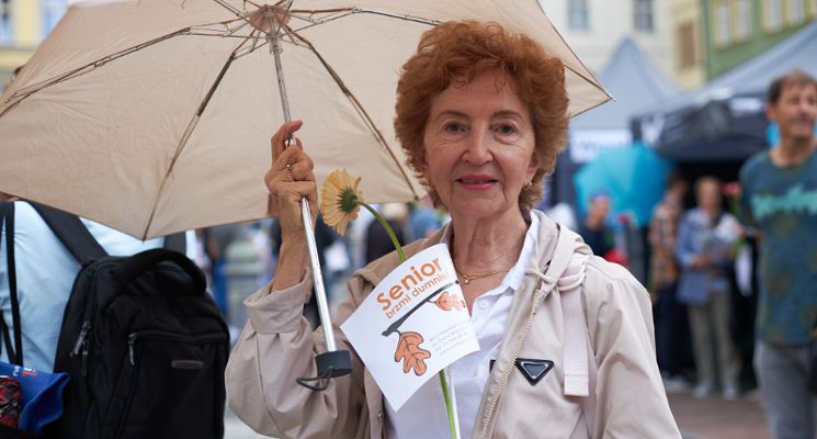 Plakat Biała Sobota w EuroMediCare [Wrocławskie Dni Seniora 2025]