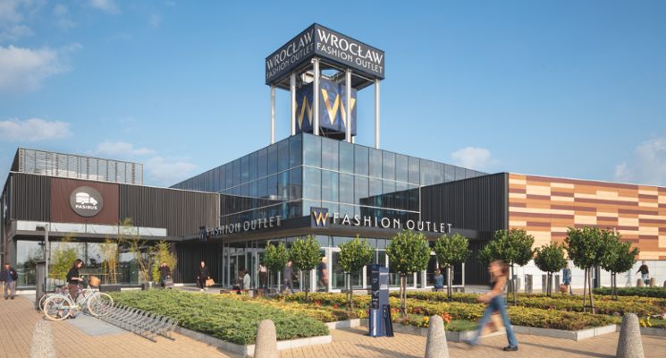 Plakat Wszystkie ręce na pokład. Mobilny punkt RCKiK przy Wrocław Fashion Outlet