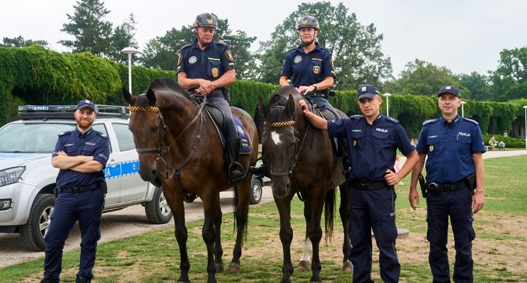 Plakat Piknik z Policją [Lato na Pergoli 2025]