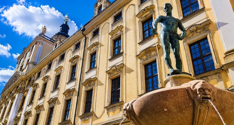 Plakat „Tajemnice Uniwersytetu Wrocławskiego" – wycieczka po Wrocławiu
