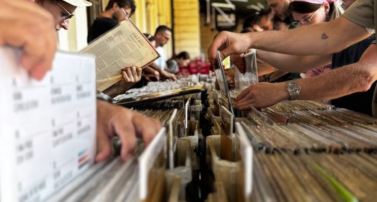 Plakat Wyprzedaż Winyli - Hala Świebodzki