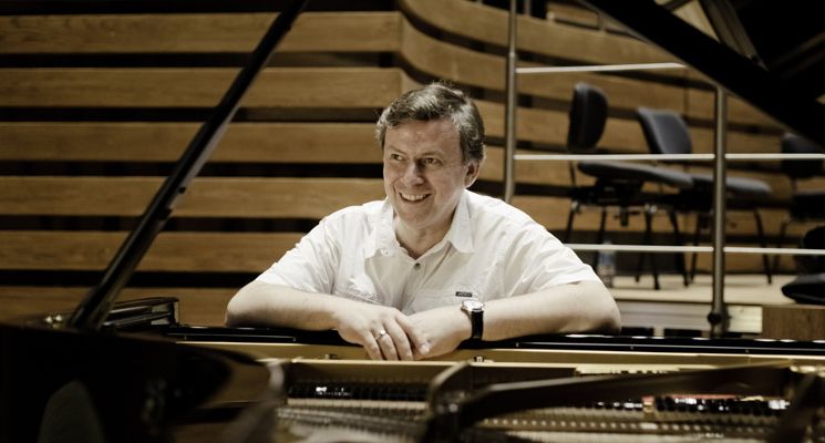 Plakat Krzysztof Jabłoński & Orkiestra Symfoniczna Filharmonii Dolnośląskiej