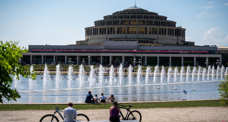 Plakat Bezpłatne zwiedzanie Kompleksu Hali Stulecia | Weekend majowy