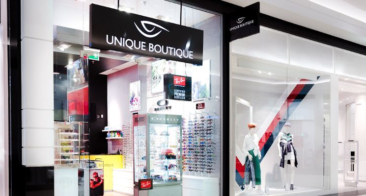 Plakat Salon optyczny „Unique Boutique”