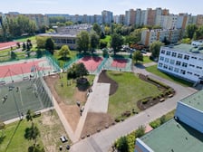 Mniej betonu, więcej zieleni. „Budujemy klimat!” we wrocławskich szkołach