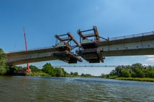 Budowa mostu nad Odrą w ramach powstającej trasy AWW