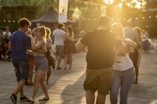 Wrocławska Potańcówka: wrocławianie tanecznie pożegnali wakacje na pl. Wolności [28.08.2022]