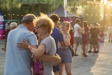 Wrocławska Potańcówka: wrocławianie tanecznie pożegnali wakacje na pl. Wolności [28.08.2022]