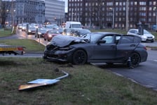 Zderzenie samochodów na pl. Społecznym