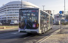 Wrocław testuje kolejny ekologiczny autobus na liniach aglomeracyjnych. Elektryczny MAN Lion?s City wyjedzie na ulice już w najbliższą sobotę (11 lutego).