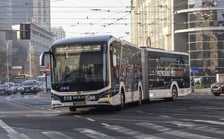 Wrocław testuje kolejny ekologiczny autobus na liniach aglomeracyjnych. Elektryczny MAN Lion?s City wyjedzie na ulice już w najbliższą sobotę (11 lutego).