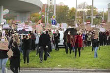 <p>na zdjęciu: kobiety na ulicach Wrocławia</p>