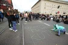 <p>na zdjęciu: kobiety na ulicach Wrocławia</p>