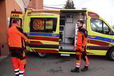 Odbiór nowych karetek we wrocławskim pogotowiu