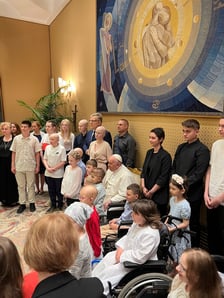 Papież Franciszek przyjął chore dzieci z Wrocławia