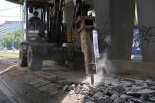 Remont torowiska na ul. Legnickiej. Prace ruszyły 18 czerwca