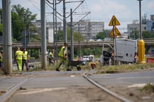 Remont torowiska na ul. Legnickiej. Prace ruszyły 18 czerwca