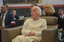 Urodziny Barbary Sowy na terenie jednostki wojskowej przy al. Hallerra