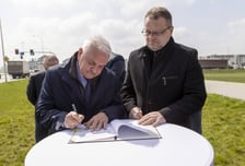 Podpisanie umowy na budowę trasy komunikacji zbiorowej na Jagodno, kwiecień 2023