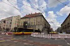 Remont torów na skrzyżowaniu ulic Piłsudskiego i Świdnickiej we Wrocławiu, 29 lipca 2023