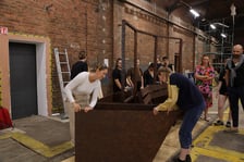 Studenci z kół naukowych trzech wrocławskich uczelni i pensjonariusze Dziennego Domu Pomocy przy ul. Ciepłej.