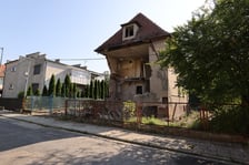 Budynek wielorodzinny bez ściany, ul. Murarska 45, Pilczyce, Wrocław