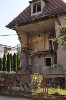 Budynek wielorodzinny bez ściany, ul. Murarska 45, Pilczyce, Wrocław