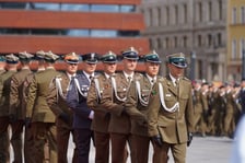 Promocja oficerska na placu Wolności we Wrocławiu