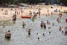 Wrocławianie na kąpielisku Morskie Oko, 30 czerwca 2024