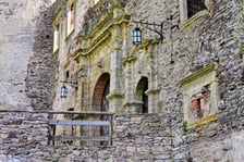 Zamek Świny. Klimatyczny zabytek nieopodal Bolkowa, ponad godzinę jazdy samochodem z Wrocławia