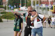 Kibice w drodze na mecz