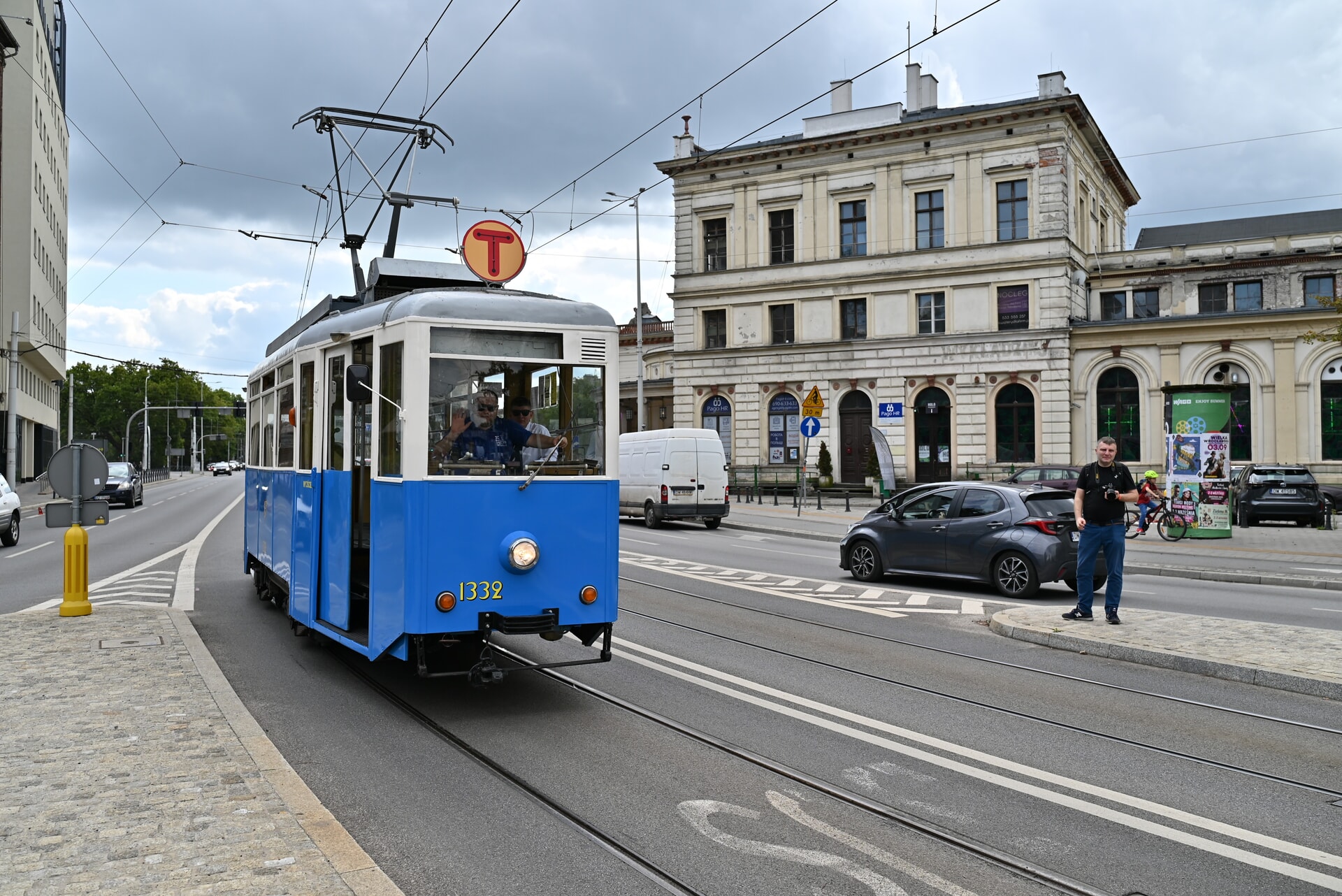 <p>Konstala N z 1949 roku spotkamy na Wrocławskich Liniach Turystycznych. Tu na zdjęciu bierze udział w paradzie historycznych pojazd&oacute;w z okazji otwarcia TAT na Nowy Dw&oacute;r. Zdjęcie archwialne z 2023 roku</p>