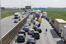 <p>Wypadek z udziałem busa i ciężar&oacute;wki na AOW - 23. 04</p>