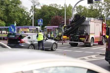 <p>Wypadek na Kochanowskiego z udziałem autobusu i tramwaju</p>