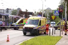 <p>Wypadek na Kochanowskiego z udziałem autobusu i tramwaju</p>