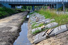 Zdjęcie z lipca 2025 roku. Miejsce budowy wojskowych torów kolejowych na Muchoborze Wielkim zostało objęte zakazem fotografowania. To najbardziej aktualna fotografia, jaką dysponujemy, sprzed wprowadzenia zakazu fotografowania tego miejsca