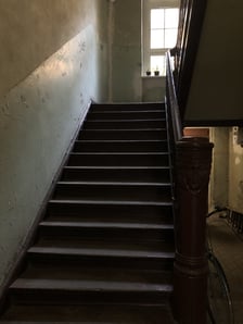 klatka schodowa kamienicy przy ul. Tadeusza Kościuszki 51