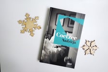 <p>J.M.Coetzee, &bdquo;Nadzieja&rdquo;, przekład Aga Zano, Społeczny Instytut Wydawniczy Znak 2025</p>