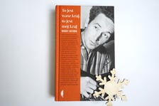 <p>Woody Guthrie, &bdquo;To jest wasz kraj, to jest m&oacute;j kraj&rdquo;, tłumaczenie Tomasz S. Gałązka, Wydawnictwo Czarne 2022</p>