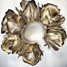 <p>Na zdjęciach biżuteria z projektu &bdquo;Relacje&rdquo; realizowanego&nbsp;w ramach stypendium artystycznego Prezydenta Wrocławia</p>