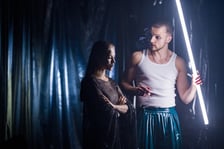 <p>&bdquo;Odyseja&rdquo; w reż. Małgorzaty Warsickiej na scenie Teatru Muzycznego Capitol &ndash; scena ze spektaklu</p>