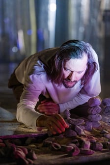 <p>&bdquo;Odyseja&rdquo; w reż. Małgorzaty Warsickiej na scenie Teatru Muzycznego Capitol &ndash; scena ze spektaklu</p>