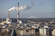 Widok na Elektrociepłownię Wrocław przy ul. Łowieckiej