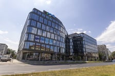 <p>Największymi projektami pozostającymi w budowie są m.in. Inifinity (22 000 mkw., Avestus Real Estate) oraz Quorum Park A i B (łączna powierzchnia 71 000 mkw., Cavatina Holding).</p>